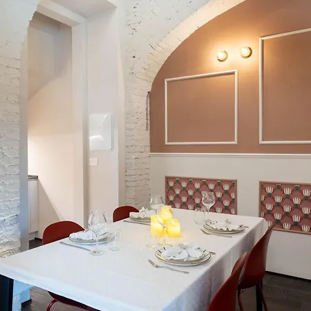 Maison Des Fleurs Apartment