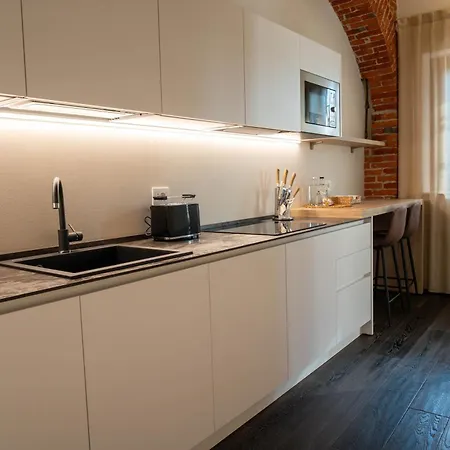 Maison Des Fleurs Apartment *