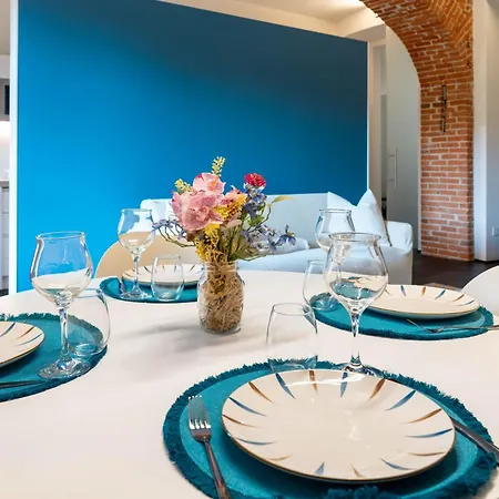 Maison Des Fleurs Apartment
