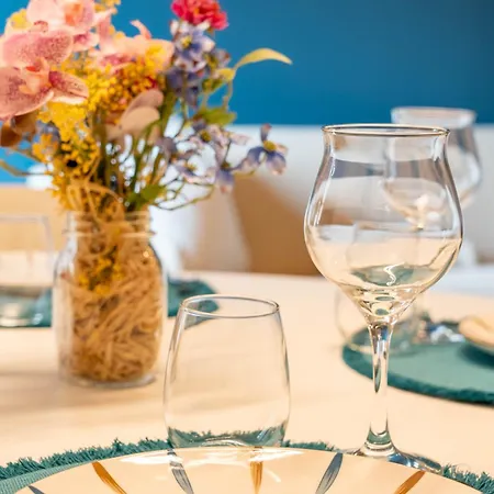 Maison Des Fleurs Apartment *