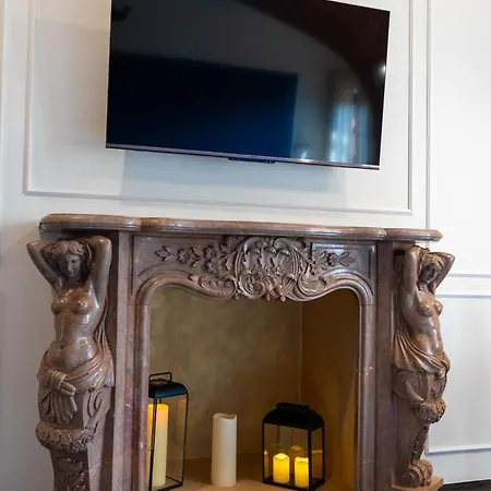 Maison Des Fleurs Apartment *